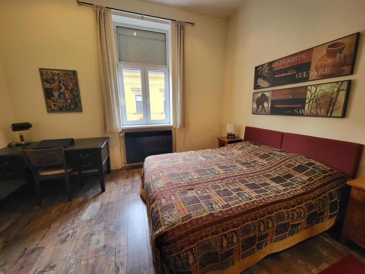 Apartament Stylish In Center Of *